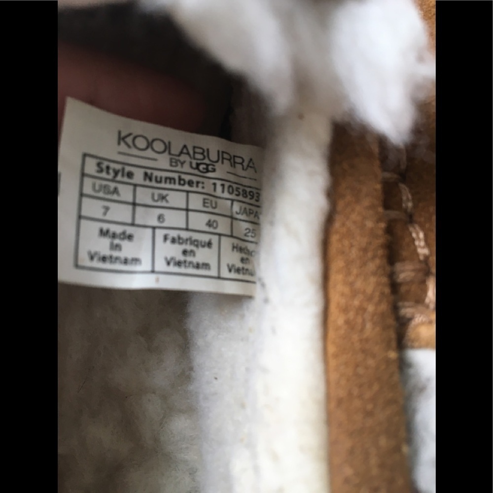 Koolaburra by UGG Tan/ Chestnut Slippers - Picture 9 of 16